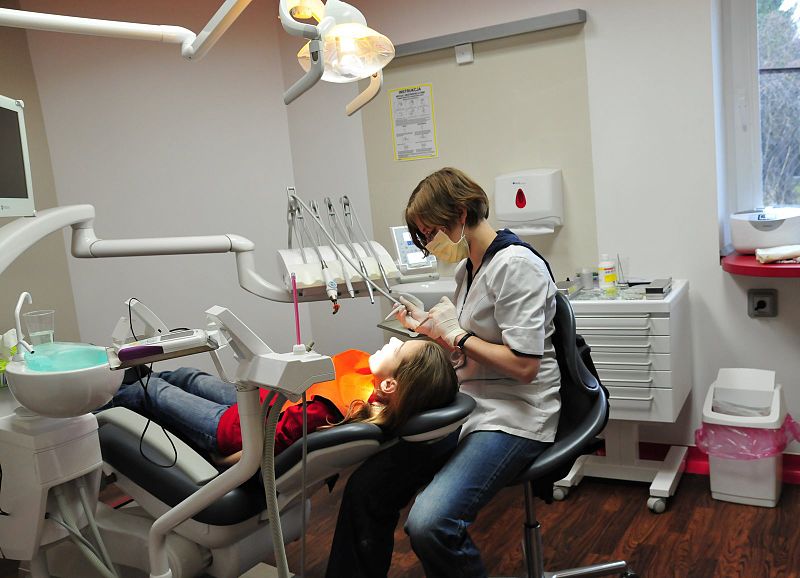 Przyczyny i leczenie nadwrażliwości zębów